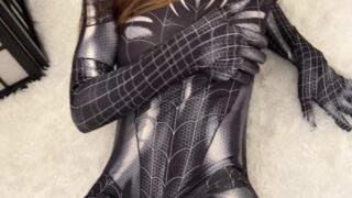Spider-Girl Unleashed Naomi Soraya’s Wild Cosplay Adventure